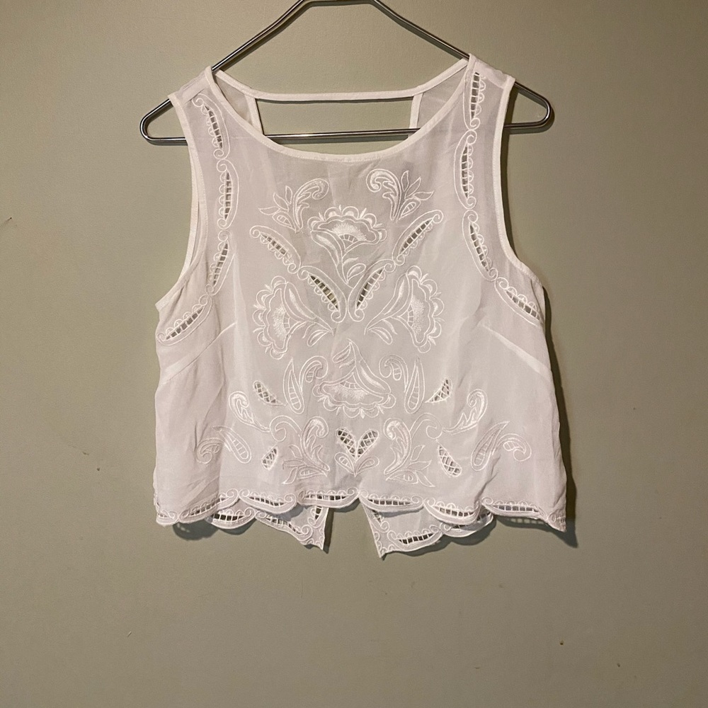 YOUARENOTALONE Embroidered Crop Top